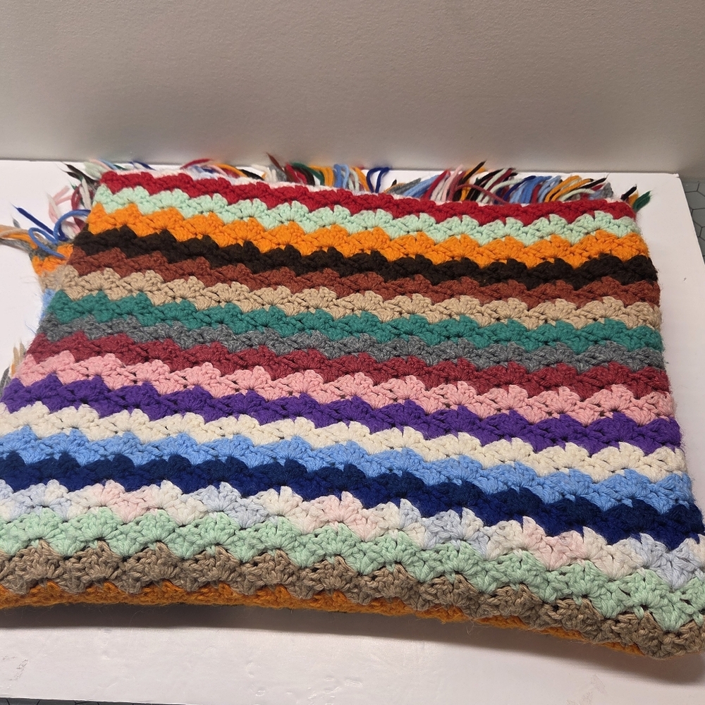 Vintage Handmade Granny Crochet Multicolour Striped Lap Blanket With Fringe - Picture 4 of 4